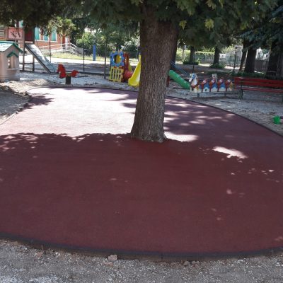 Pavimentazione antitrauma scuola materna